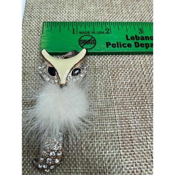 New Furry Fox Bling Pendant Foxy Cleopatra Crystals Gift Idea Collection Piece - Picture 5 of 10